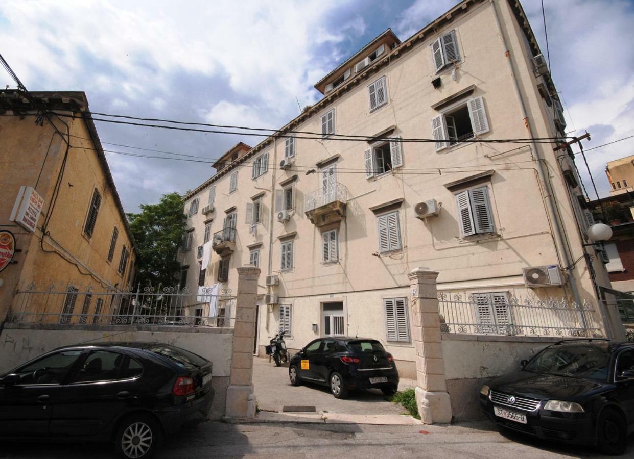 Apartments Angie Split Exterior photo